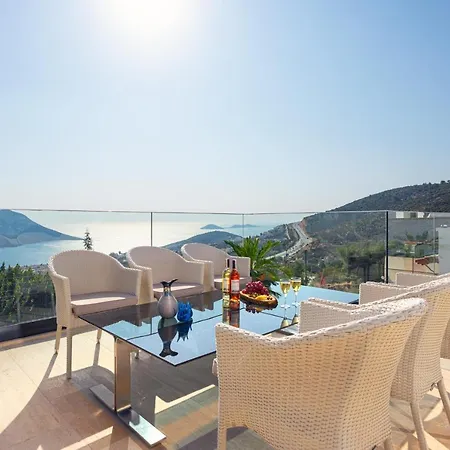 فيلة Kalkan'da Luks Esyali 5+1 Kiralik 2 Havuzlu *