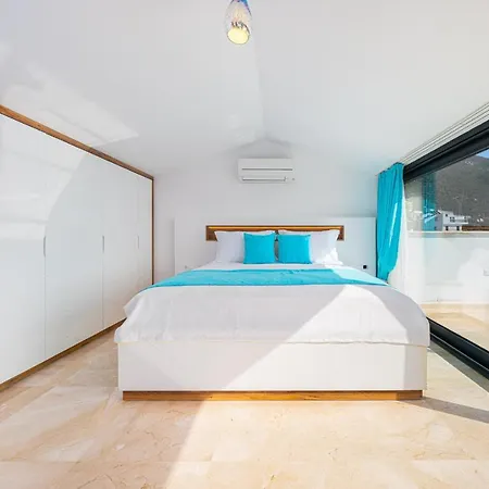 فيلة Kalkan'da Luks Esyali 5+1 Kiralik 2 Havuzlu كاس